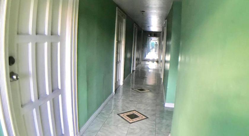 Dormitels.Ph Ust Hotell Manila Exteriör bild